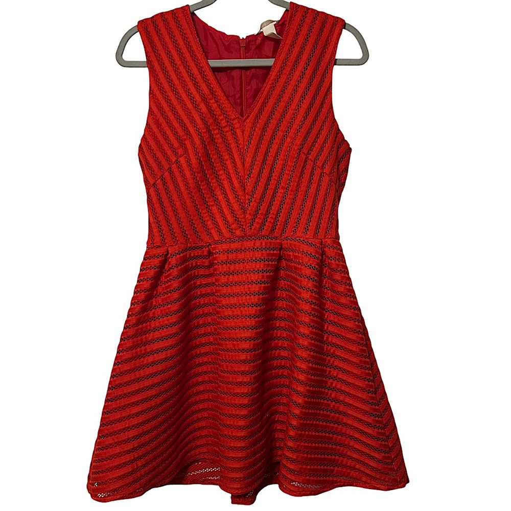 H&M Red Eyelet Textured Sleeveless V Neck Lined Fit & Flare Womens Size 10